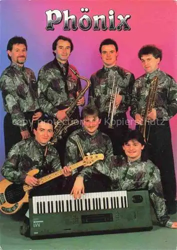 AK / Ansichtskarte Musikanten Tanzband Phoenix Trompete Keyboard Gitarre Steinmauern 