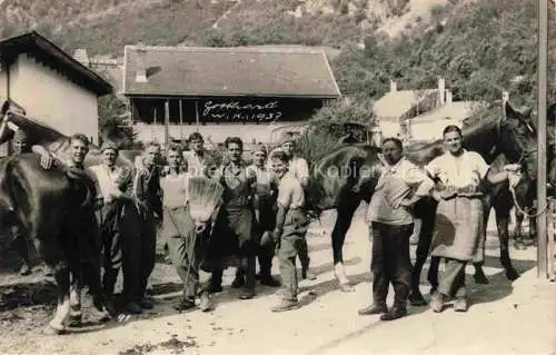 AK / Ansichtskarte Sankt Gotthard Gruppenbild mit Pferden