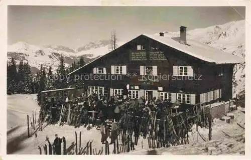 AK / Ansichtskarte Ski-Abfahrt Skiing-- Schwendi Praettigau GR Schweiz 