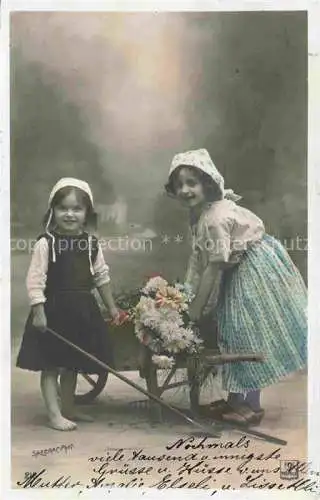 AK / Ansichtskarte Foto Sazerac Nr. 218 Maedchen Blumenwagen