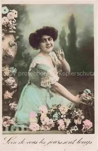 AK / Ansichtskarte Foto Circe Nr. 4208 Frau Rosen 