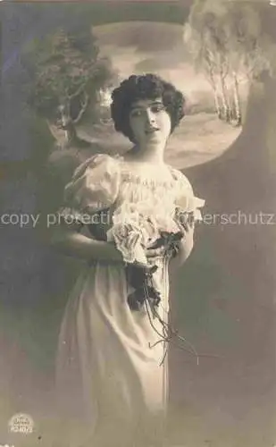 AK / Ansichtskarte Foto RKL Nr. 8240/3 Frau Rosen 