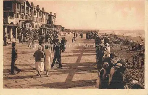 AK / Ansichtskarte Hossegor Soorts-Hossegor 40 Landes La plage et le Boulevard Promenade