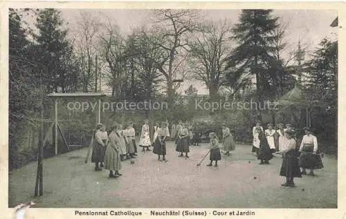 AK / Ansichtskarte Neuchatel NE Pensionnat Catholique Cour et Jardin