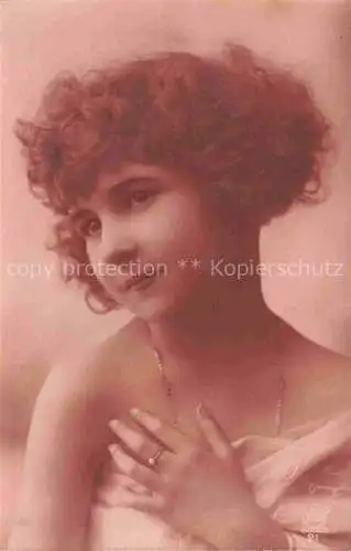 AK / Ansichtskarte Foto Pisa Paris Nr. 21 Frau 