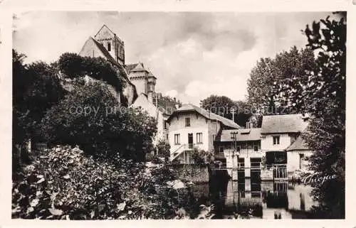 AK / Ansichtskarte Roche-Posay La Les Bains Vienne Les bords Creuse Eglise