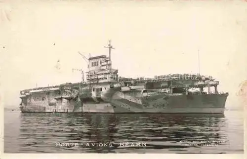 AK / Ansichtskarte Schiffe Ships Navires Porte Avions Bearn