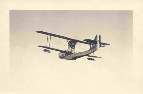 AK / Ansichtskarte Militaria France Aviatik Toulon