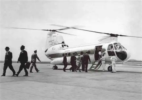 AK / Ansichtskarte Helikopter Hubschrauber Vertol Model 107 N74 Prototype US Army YHC-1