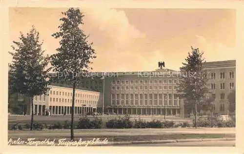 AK / Ansichtskarte TEMPELHOF-SCHoeNEBERG BERLIN Flughafengebaeude