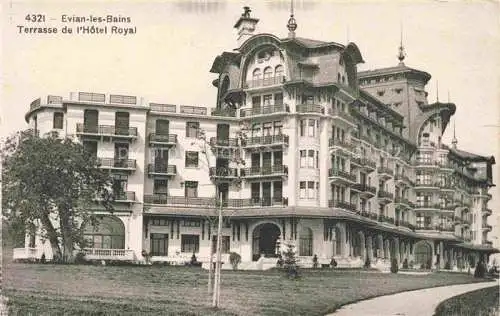AK / Ansichtskarte Evian-les-Bains 74 Haute-Savoie Terrasse de l'Hôtel Royal
