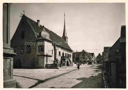 AK / Ansichtskarte Frickenhausen Mainfranken Ochsenfurt Bayern Rathaus und Mariensaeule