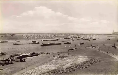 AK / Ansichtskarte DUISBURG  Ruhrort Rhein Schiffe