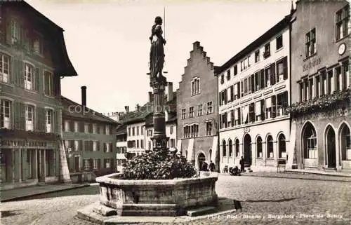 AK / Ansichtskarte Biel Bienne BE Burgplatz Brunnen Place de Bourg Fontaine