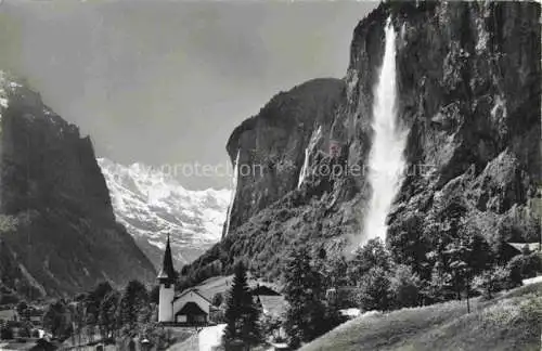 AK / Ansichtskarte Lauterbrunnen BE mit Staubbach und Grosshorn