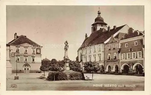 AK / Ansichtskarte Nove Mesto nad Metuji Neustadt an der Mettau CZ Marktplatz Denkmal