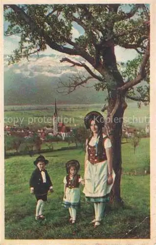 AK / Ansichtskarte Schaan  Liechtenstein FL Panorama Frau mit Kindern in Landestracht