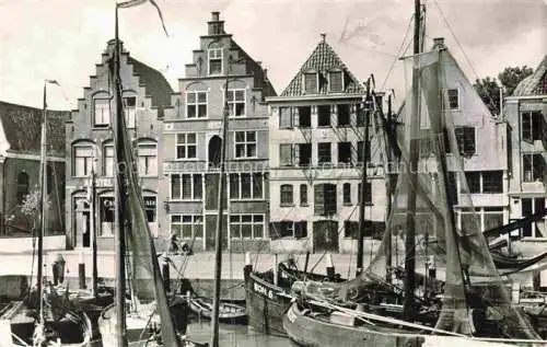 AK / Ansichtskarte HOORN Friesland NL Veermanskade