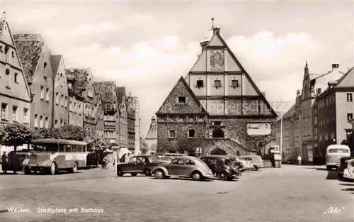 AK / Ansichtskarte Weiden  Oberpfalz Stadtplatz mit Rathaus