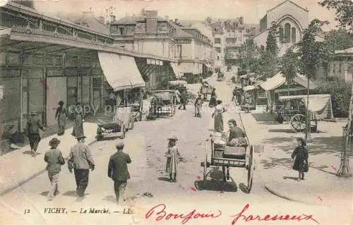 AK / Ansichtskarte VICHY 03 Allier Le Marché