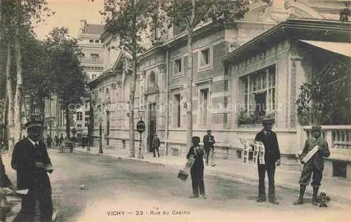 AK / Ansichtskarte VICHY 03 Allier Rue du Casino