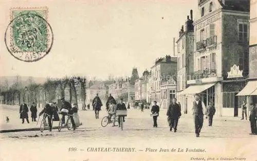 AK / Ansichtskarte Chateau-Thierry 02 Aisne Place Jean de La Fontaine