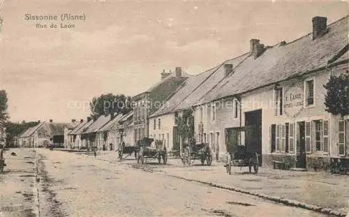 AK / Ansichtskarte Sissonne LAON 02 Aisne Rue de Laon