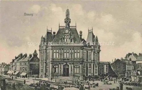 AK / Ansichtskarte Chauny LAON 02 Aisne Hôtel de Ville Place du Marché