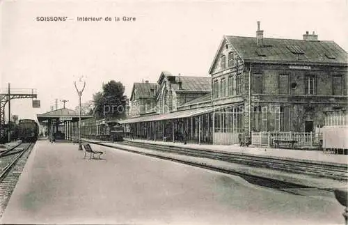 AK / Ansichtskarte Soissons 02 Aisne Intérieur de la gare Bahnhof