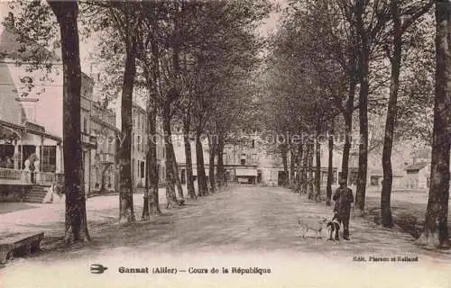 AK / Ansichtskarte Gannat Vichy 03 Allier Cours de la Republique