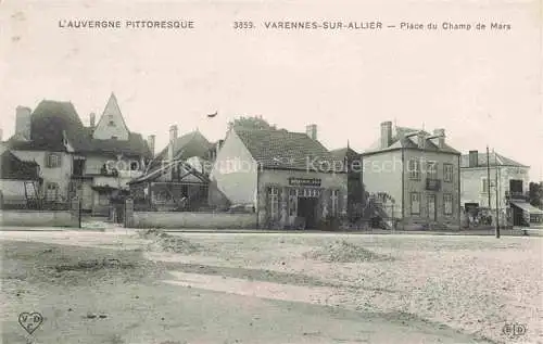 AK / Ansichtskarte Varennes-sur-Allier VICHY 03 Allier Place du Champ de Mars