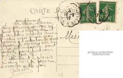 AK / Ansichtskarte Villefranche d Allier Montlucon 03 Allier Rue de Montlucon