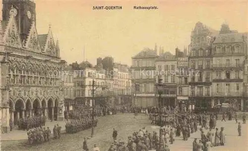 AK / Ansichtskarte Saint-Quentin 02 Aisne Rathausplatz Place de l'Hôtel de Ville