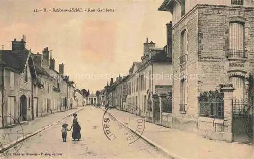AK / Ansichtskarte Bar-sur-Seine Troyes 10 Aube Rue Gambetta