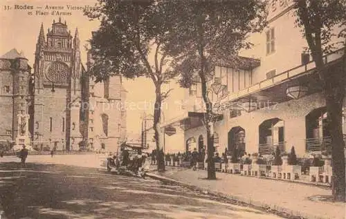 AK / Ansichtskarte RODEZ 12 Aveyron Avenue Victor Hugo et Place d'Armes