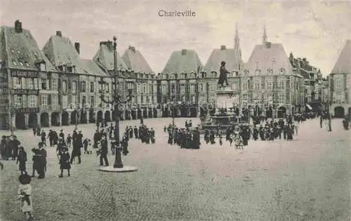 AK / Ansichtskarte CHARLEVILLE -MEZIERES 08 Ardennes Zentrum Platz Denkmal Hilfslazarettzug 32 Briefstempel