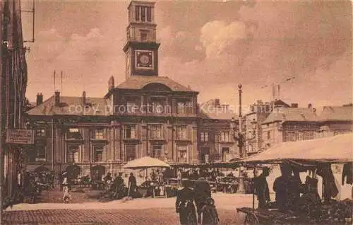 AK / Ansichtskarte CHARLEVILLE -MEZIERES 08 Ardennes Marktplatz mit Rathaus