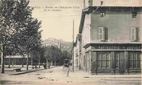 AK / Ansichtskarte Miribel Bourg-en-Bresse 01 Ain Plae de l'Hotel de Ville et le Coteau