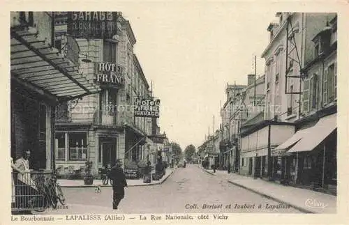 AK / Ansichtskarte Lapalisse VICHY 03 Allier Le Bourbonnais La Rue Nationale cote Vichy