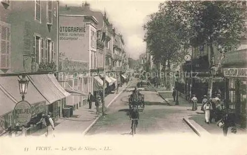 AK / Ansichtskarte VICHY 03 Allier La Rue de Nimes