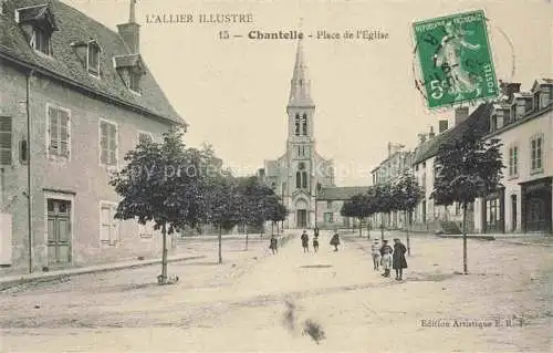 AK / Ansichtskarte Chantelle-le-Chateau Moulins 03 Allier Place de l'Eglise