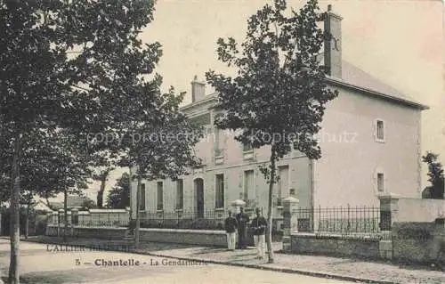 AK / Ansichtskarte Chantelle-le-Chateau Moulins 03 Allier Le Gendarmerie