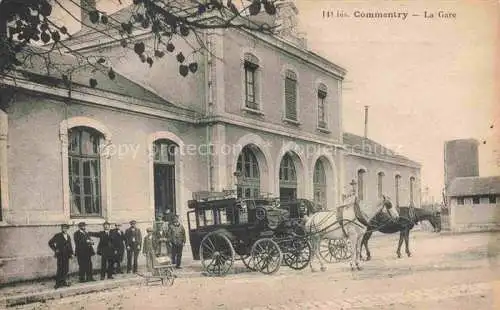 AK / Ansichtskarte Commentry Montlucon 03 Allier La Gare Pferdekutschen