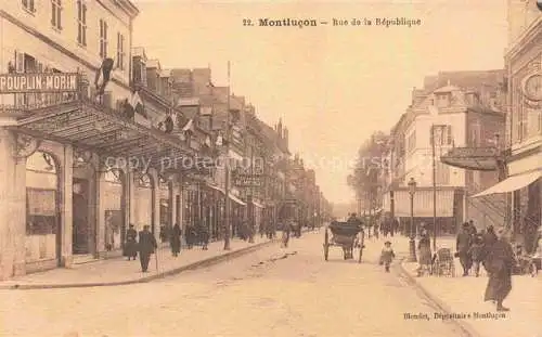 AK / Ansichtskarte MONTLUCON 03 Allier Rue de la Republique