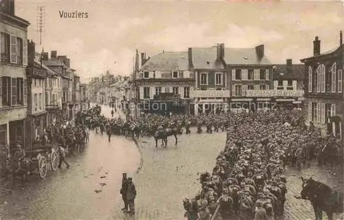 AK / Ansichtskarte VOUZIERS Aisne 08 Ardennes Soldatentross zieht durch Ortsstrasse
