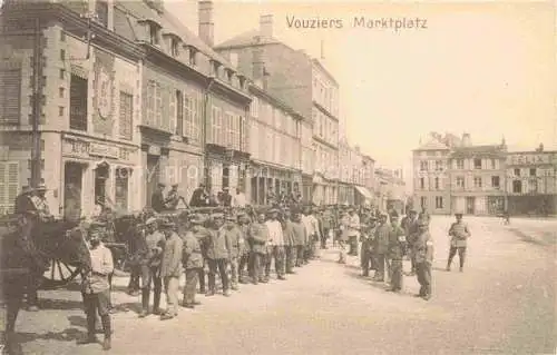 AK / Ansichtskarte VOUZIERS Aisne 08 Ardennes Marktplatz mit Soldaten Feldpostkarte