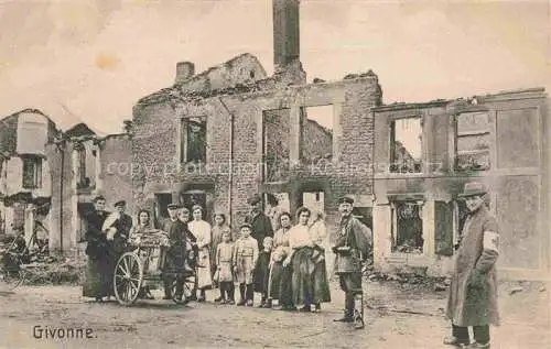 AK / Ansichtskarte Givonne SEDAN 08 Ardennes Gruppenaufnahme vor zerstoerten Haeusern in WK1