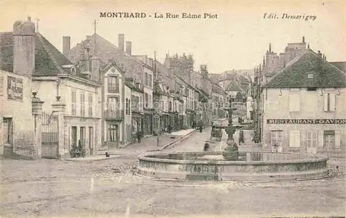 AK / Ansichtskarte MONTBARD 21 Cote-d Or Rue Edme Piot Fontaine Restaurant