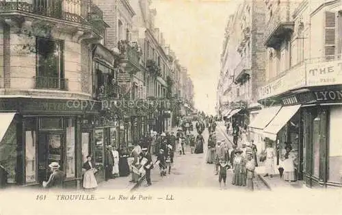 AK / Ansichtskarte TROUVILLE -SUR-MER 14 Calvados Rue de Paris