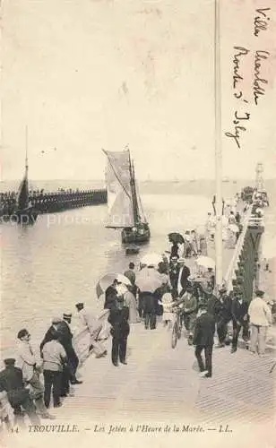 AK / Ansichtskarte TROUVILLE -SUR-MER 14 Calvados Les Jetées à l'heure de la marée